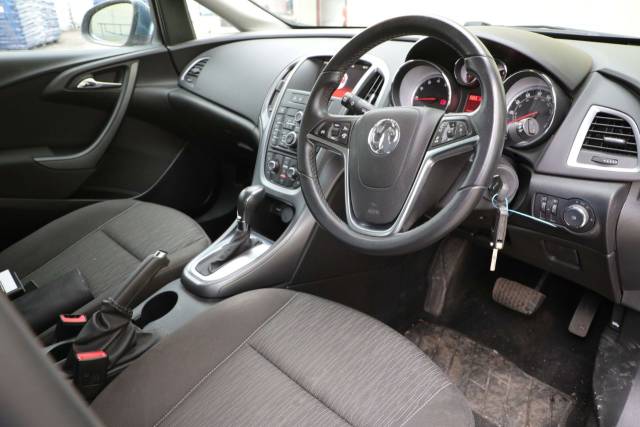 2015 Vauxhall Astra 1.6i 16V Tech Line 5dr Auto